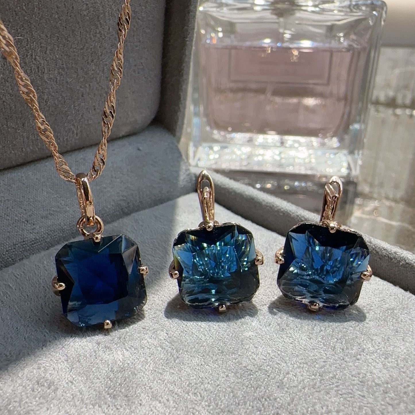 Ornament Sapphire Set